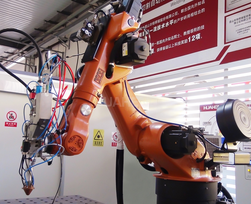 flexible laser cladding processing system
